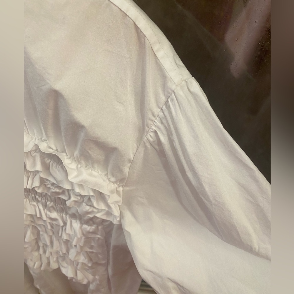 Simone Rocha crisp white cotton ruffled shirt with embellished collar and cuffs - Picture 4 of 4